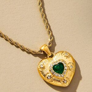 NWT Jackie Mack heart pendant necklace green and gold 16”